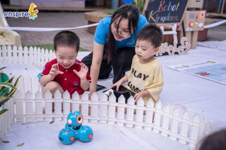 MN THỰC NGHIỆM HOA HỒNG VÀ NGÀY HỘI CÔNG NGHỆ "BACK TO SCHOOL" CÙNG ENSPIRE 18