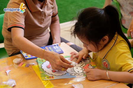 MN HOA HỒNG THANH XUÂN - ĐIỂM ĐẾN KHỞI ĐỘNG CHUỖI SỰ KIỆN TRẢI NGHIỆM: “MỘT NGÀY LÀM CÔNG DÂN SỐ HẠNH PHÚC” VỚI ENSPIRE 15