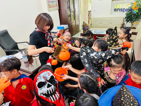 ENSPIRE MANG BẦU KHÔNG KHÍ HALLOWEEN ĐẾN CÁC LỚP HỌC TIẾNG ANH MẦM NON 42