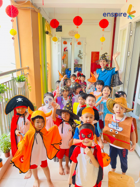 ENSPIRE MANG BẦU KHÔNG KHÍ HALLOWEEN ĐẾN CÁC LỚP HỌC TIẾNG ANH MẦM NON 34