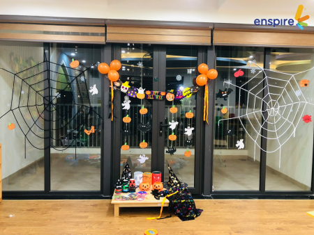 ENSPIRE MANG BẦU KHÔNG KHÍ HALLOWEEN ĐẾN CÁC LỚP HỌC TIẾNG ANH MẦM NON 2