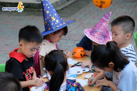 ENSPIRE MANG HALLOWEEN ĐẾN VỚI MẦM NON THỰC NGHIỆM HOA HỒNG 40