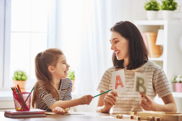 Học phát âm tiếng anh cho trẻ ngay từ sớm là vô cùng qaun trọng