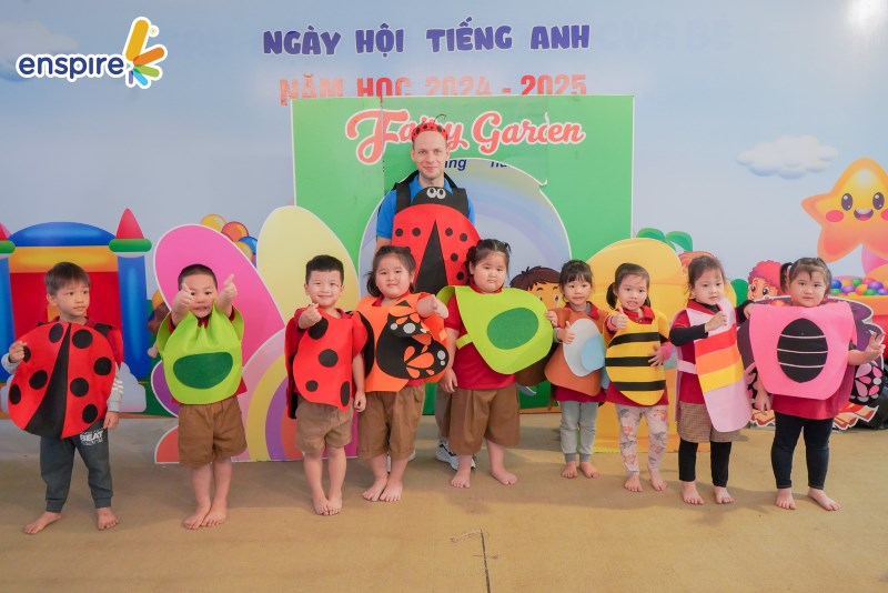 Ngày hôi tiếng Anh MN Tứ Liên - khu vườn kể chuyện