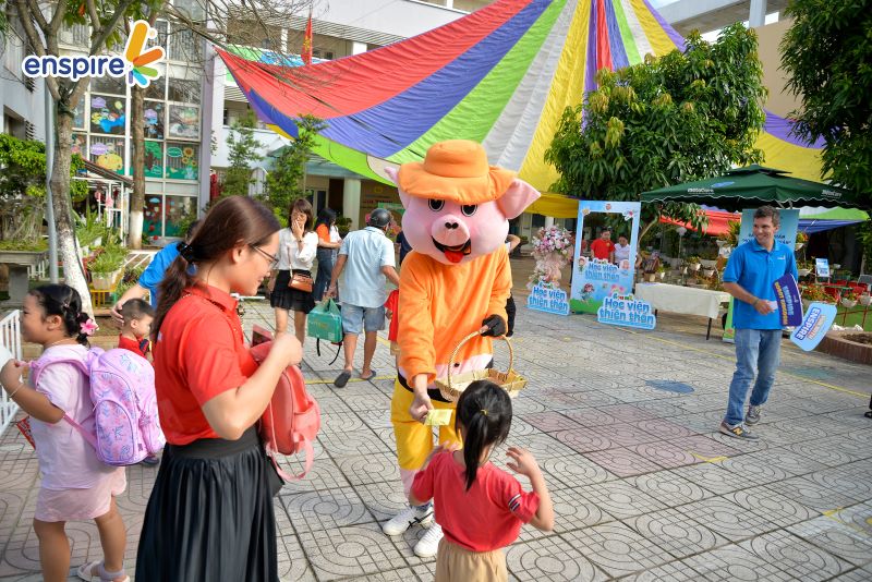 Ngày hội trải nghiệm tiếng Anh MN Gia Thuỵ góc báo hoạ mi