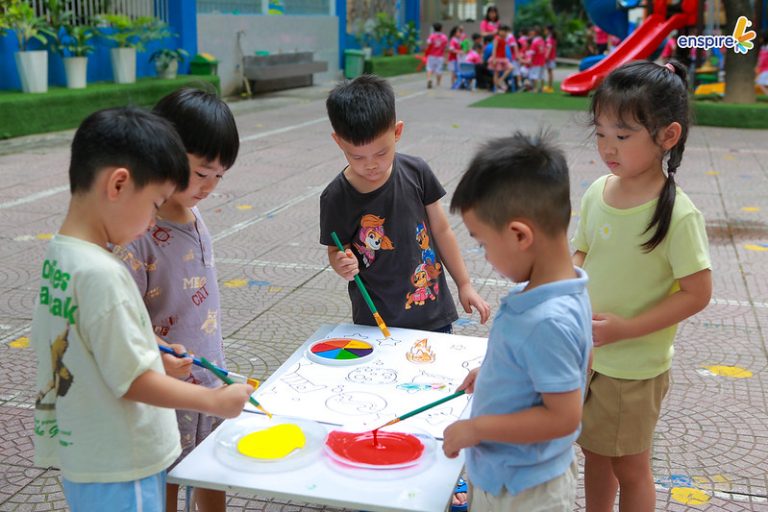 NGÀY HỘI SẮC MÀU CÙNG ENSPIRE TẠI TRƯỜNG MẦM NON HOA SEN – BA ĐÌNH 33