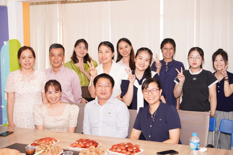 VĂN HÓA GẮN KẾT: BỮA TIỆC SINH NHẬT THÁNG 9 ẤM CÚNG 1