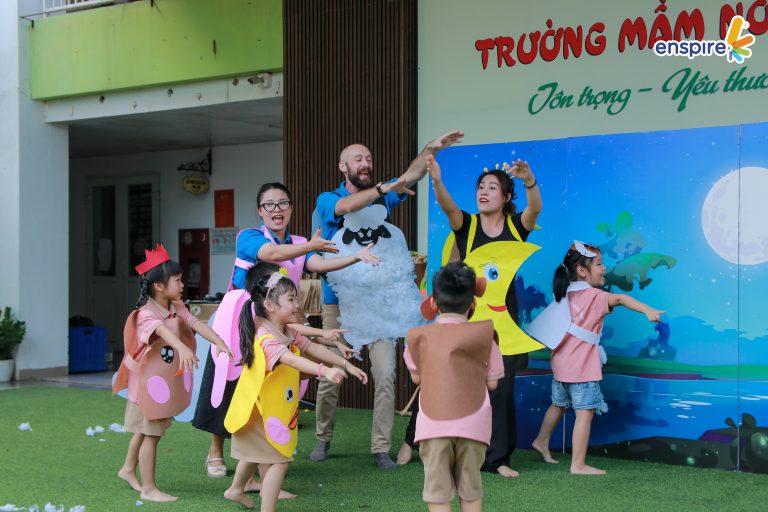 Trường Mầm non Ngọc Thụy bùng nổ với sự kiện Ngày hội Tiếng Anh & Công nghệ cùng Enspire 3