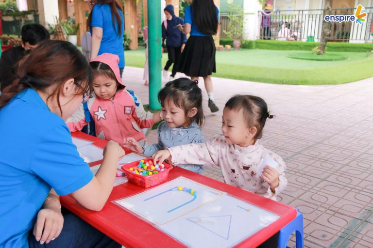 🌟RỰC RỠ NGÀY HỘI TIẾNG ANH TẠI TRƯỜNG MẦM NON TÂY MỖ A 5 🌟RỰC RỠ NGÀY HỘI TIẾNG ANH TẠI TRƯỜNG MẦM NON TÂY MỖ A 5
