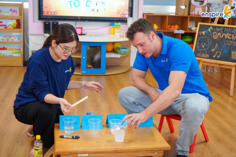 WE HAVE FUN – Khám phá STEAM với hoạt động “Dancing Popcorn” cùng các bé Trường Mầm non Hoa Hồng 1 WE HAVE FUN – Khám phá STEAM với hoạt động “Dancing Popcorn” cùng các bé Trường Mầm non Hoa Hồng 1