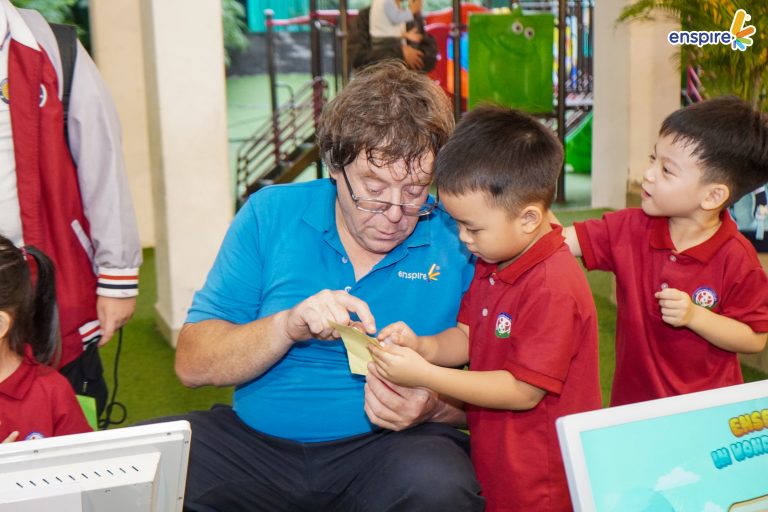 💖 ĐIỀU GÌ ĐANG CHỜ CÁC BÉ TẠI NGÀY HỘI TIẾNG ANH CÔNG NGHỆ ENSPIRE TẠI TRƯỜNG MẦM NON TỨ LIÊN 🤖 3 💖 ĐIỀU GÌ ĐANG CHỜ CÁC BÉ TẠI NGÀY HỘI TIẾNG ANH CÔNG NGHỆ ENSPIRE TẠI TRƯỜNG MẦM NON TỨ LIÊN 🤖 3