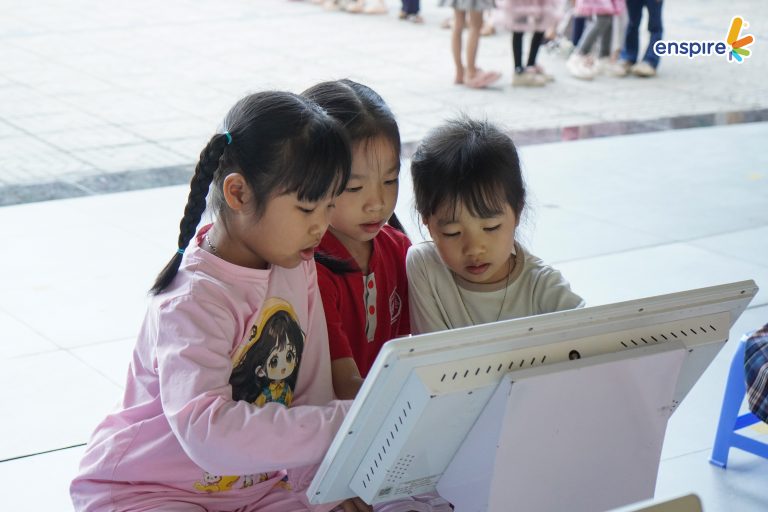 🚀 NGÀY HỘI TIẾNG ANH MẦM NON TÂY MỖ 3: KỶ NGUYÊN ROBOT BEEBOT & DASHBOT – ĐỘT PHÁ CÙNG ENSPIRE 2