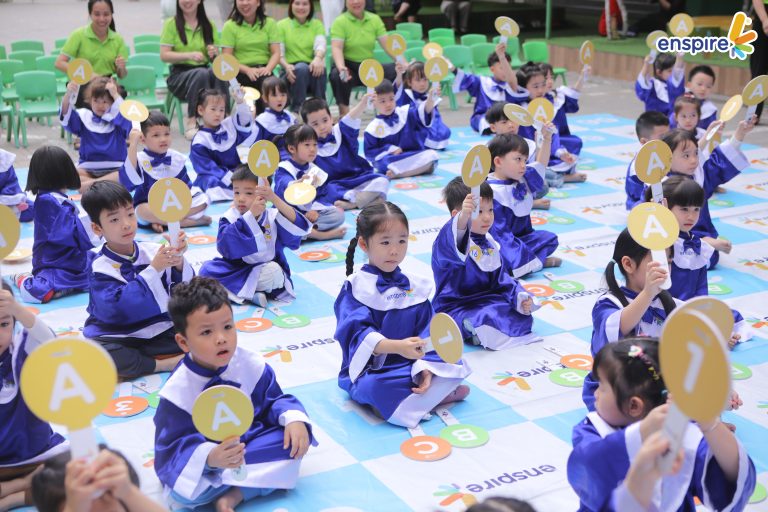 RUNG CHUÔNG VÀNG TẠI MẦM NON NGÔ THÌ NHẬM – HÀNH TRÌNH KHÁM PHÁ TRI THỨC CỦA CÁC BÉ 1 RUNG CHUÔNG VÀNG TẠI MẦM NON NGÔ THÌ NHẬM – HÀNH TRÌNH KHÁM PHÁ TRI THỨC CỦA CÁC BÉ 1