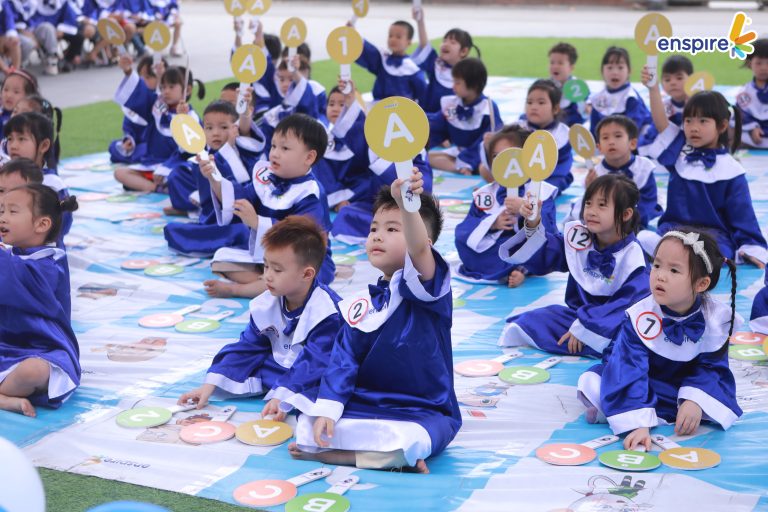 RUNG CHUÔNG VÀNG TẠI MẦM NON BẮC TỪ LIÊM – SÂN CHƠI TRÍ TUỆ ĐẦY HỨNG KHỞI CHO CÁC BÉ 2 RUNG CHUÔNG VÀNG TẠI MẦM NON BẮC TỪ LIÊM – SÂN CHƠI TRÍ TUỆ ĐẦY HỨNG KHỞI CHO CÁC BÉ 2