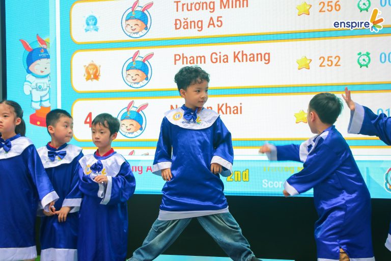 CUỘC THI RUNG CHUÔNG VÀNG TẠI TRƯỜNG MẦM NON 10/10 1 CUỘC THI RUNG CHUÔNG VÀNG TẠI TRƯỜNG MẦM NON 10/10 1