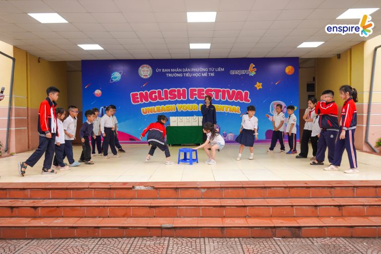 CHƯƠNG TRÌNH “GIAO LƯU SÂN KHẤU TIẾNG ANH” TRƯỜNG TIỂU HỌC MỄ TRÌ 5 CHƯƠNG TRÌNH “GIAO LƯU SÂN KHẤU TIẾNG ANH” TRƯỜNG TIỂU HỌC MỄ TRÌ 5