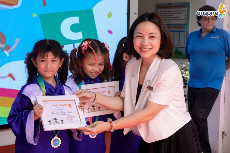 SÂN CHƠI RUNG CHUÔNG VÀNG TIẾNG ANH - BƯỚC ĐỆM GIÚP TRẺ MẦM NON TỰ TIN SỬ DỤNG NGÔN NGỮ 4