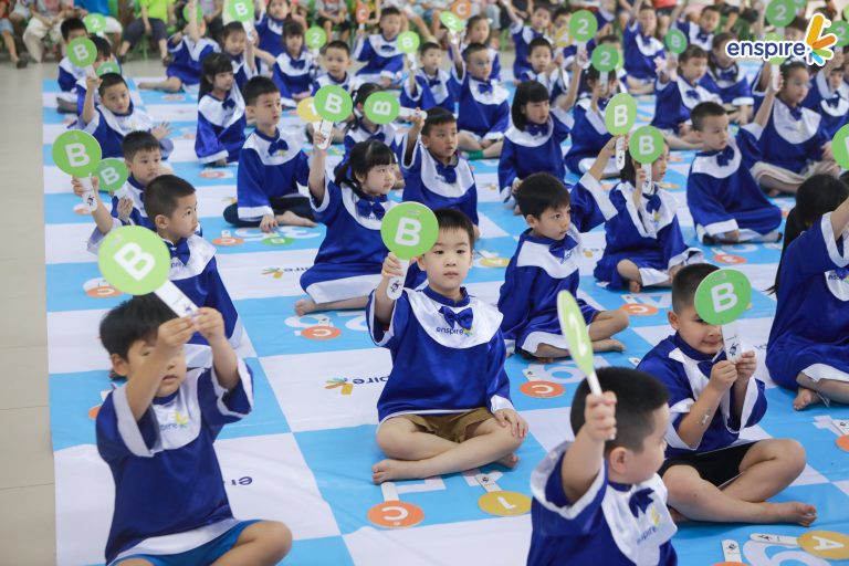 RUNG CHUÔNG VÀNG MẦM NON ÁNH SAO – SÂN CHƠI GIÚP BÉ TỰ TIN TỎA SÁNG 2