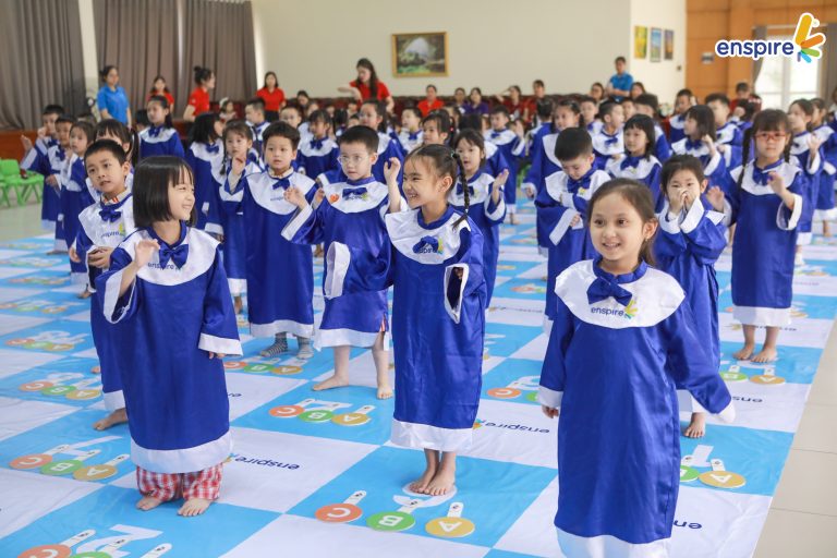 RUNG CHUÔNG VÀNG MẦM NON ÁNH SAO – SÂN CHƠI GIÚP BÉ TỰ TIN TỎA SÁNG 1