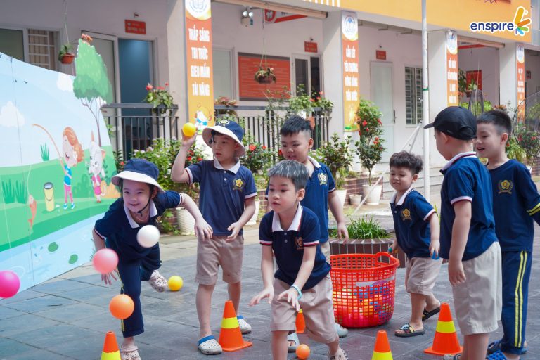 NGÀY HỘI TRẢI NGHIỆM TIẾNG ANH – ENGLISH FESTIVAL TẠI TRƯỜNG TIỂU HỌC QUỲNH MAI 6