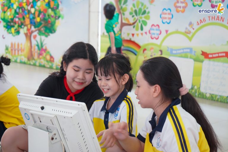 NGÀY HỘI TRẢI NGHIỆM TIẾNG ANH – ENGLISH FESTIVAL TẠI TRƯỜNG TIỂU HỌC QUỲNH MAI 4