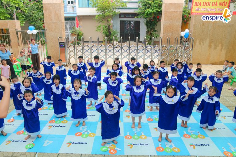 Hoạt động flashmob sôi động tại Rung chuông vàng tiếng Anh mầm non