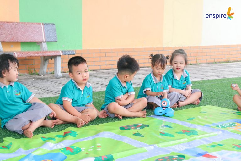 tỏa sáng tài năng tiếng Anh cùng Enspire 2026 – trải nghiệm học tiếng Anh với Dashbot