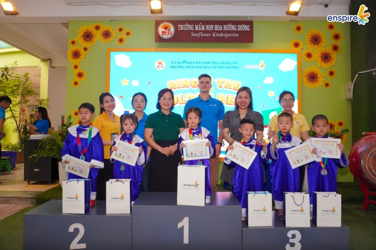 Khoảnh Khắc Trao Giải Đầy Ý Nghĩa Tại Cuộc Thi Rung Chuông Vàng Tiếng Anh Mầm Non