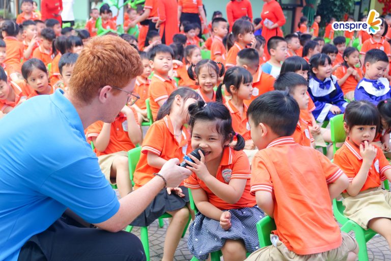 RUNG CHUÔNG VÀNG ENSPIRE 2026 TẠI TRƯỜNG MẦM NON LOMONOXOP MỄ TRÌ – KHI SỰ TỰ TIN CỦA TRẺ ĐƯỢC NUÔI DƯỠNG TỪ NHỮNG ĐIỀU GIẢN DỊ 1