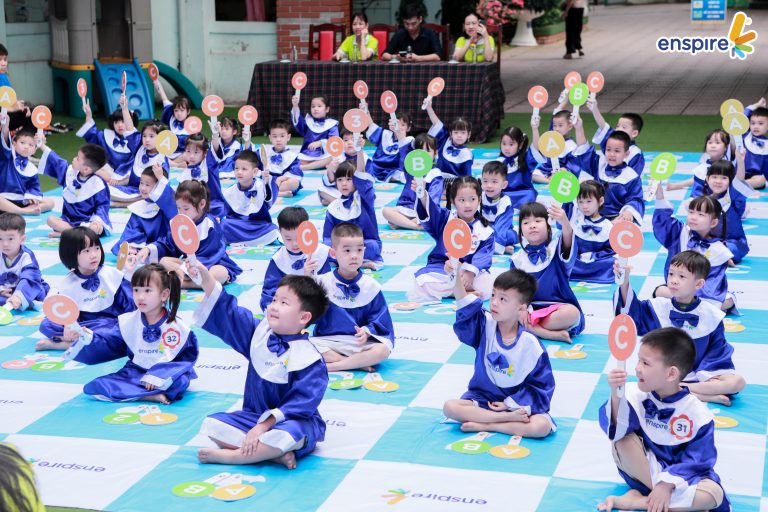 Cuộc thi Rung chuông vàng tiếng Anh hiện đại 2026 tại Trường Mầm non Bách Khoa: Sân chơi trí tuệ đầy cảm hứng cho trẻ 2
