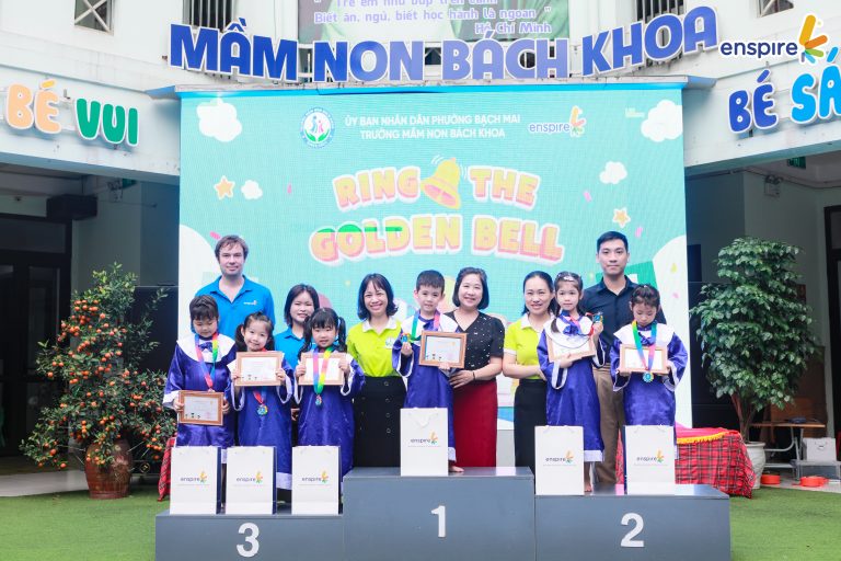 KHOẢNH KHẮC VINH DANH TẠI CUỘC CUỘC THI RUNG CHUÔNG VÀNG TIẾNG ANH HIỆN ĐẠI