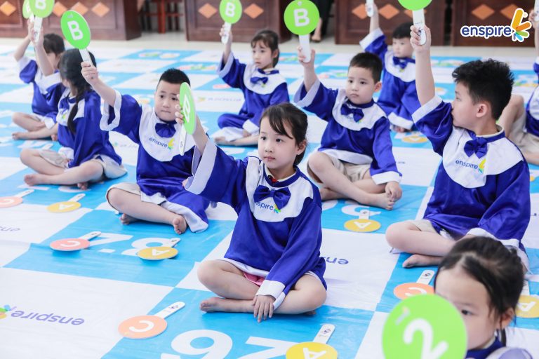 Không khí Rung chuông vàng Mầm non Trung oaI.