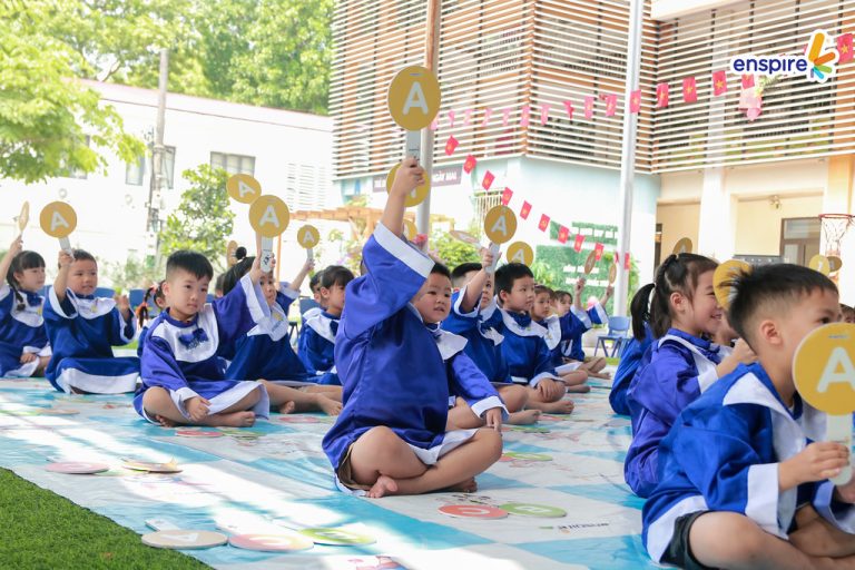 Rung Chuông Vàng Mầm non Uy Nỗ A 2026 – Hoạt động tiếng Anh cho trẻ 1