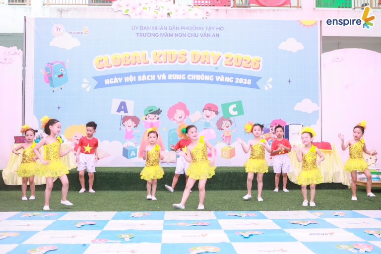 Tiết mục văn nghệ nhảy hiện đại: Mẹ ơi đừng lo! NGÀY HỘI SÁCH & RUNG CHUÔNG VÀNG TẠI MẦM NON CHU VĂN AN 1
