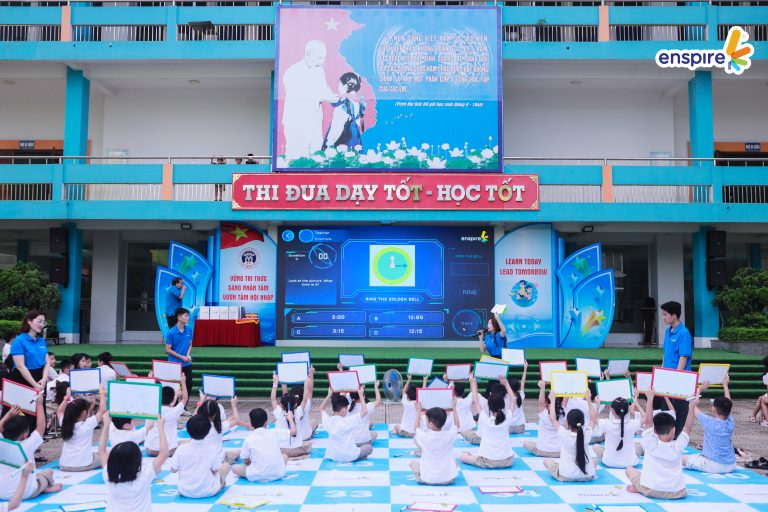 RUNG CHUÔNG VÀNG TIẾNG ANH TẠI TRƯỜNG TIỂU HỌC XUÂN PHƯƠNG: HÀNH TRÌNH TỎA SÁNG CỦA HỌC SINH KHỐI 1 & KHỐI 2 1